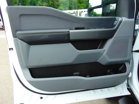 Used 2025 Ford F250 XLT AWD/4WD image 45