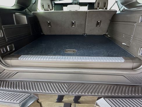 Used 2024 GMC Hummer EV 2X w/ LPO, Illumination Package image 28