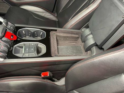 Used 2019 Lamborghini Urus image 32