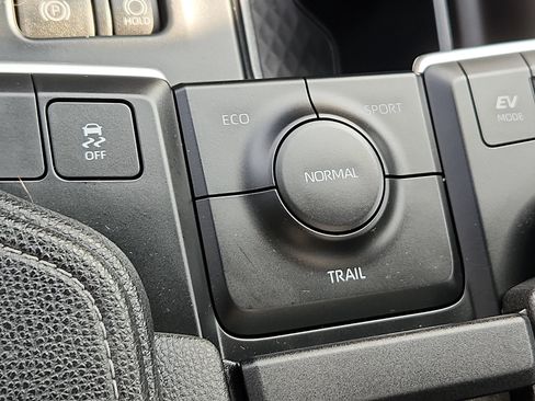 Used 2026 Toyota Grand Highlander AWD Hybrid image 25