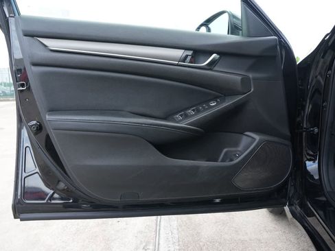 Used 2018 Honda Accord LX image 16