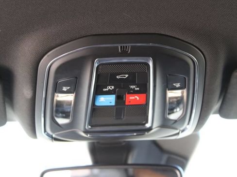 Used 2023 Jeep Grand Cherokee Altitude AWD/4WD image 15