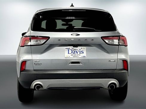Used 2022 Ford Escape SE image 6