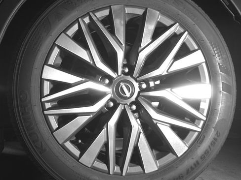 Used 2025 Nissan Altima 2.5 SV image 14