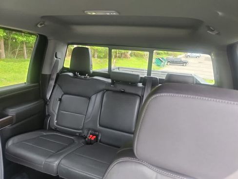 Used 2022 Chevrolet Silverado 2500 LT w/ Convenience Package AWD/4WD image 18