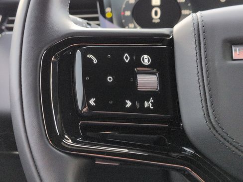 Used 2024 Land Rover Range Rover Sport Dynamic SE image 16