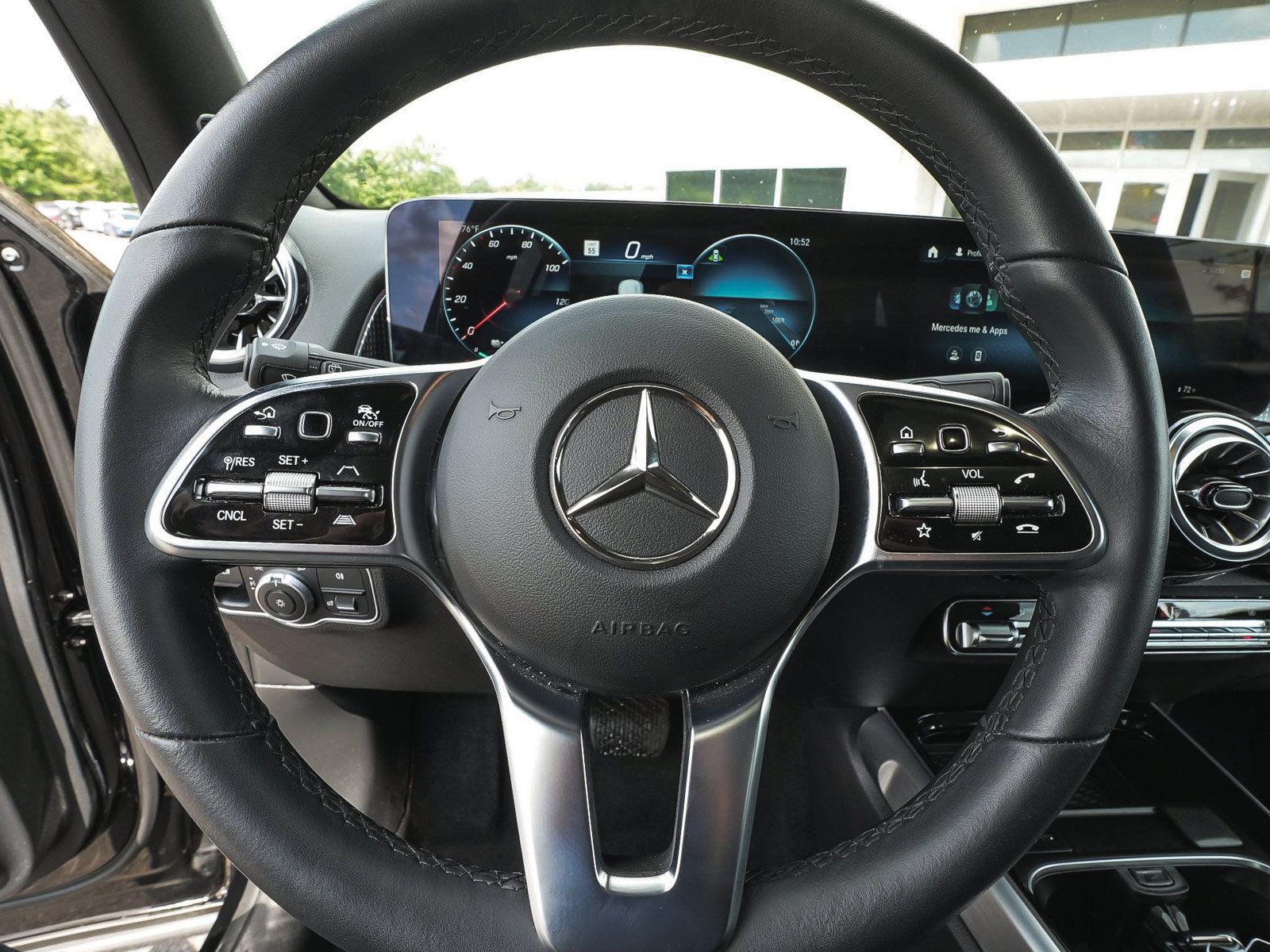 Used 2023 Mercedes-Benz EQB 300 4MATIC w/ Pinnacle Package image 20