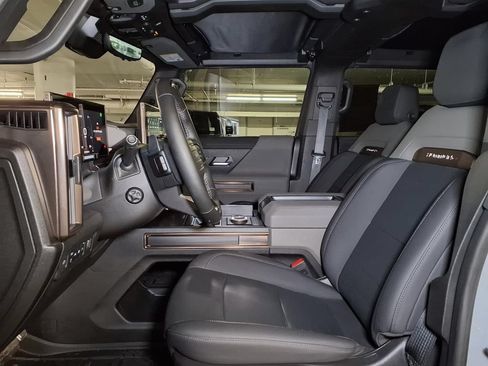 Used 2024 GMC Hummer EV 2X w/ Extreme Off-Road Package AWD/4WD image 14