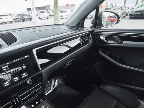 Used 2022 Porsche Macan S AWD/4WD image 55