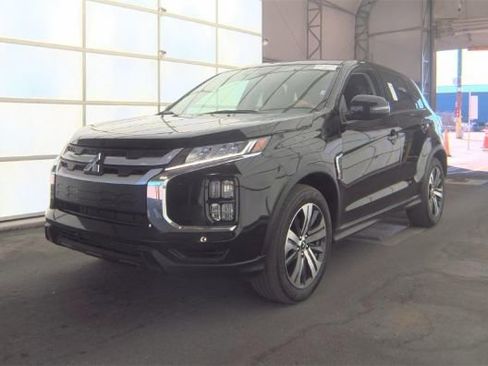 Used 2025 Mitsubishi Outlander Sport SE image 3