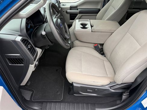 Used 2020 Ford F350 XLT w/ XLT Premium Package image 12