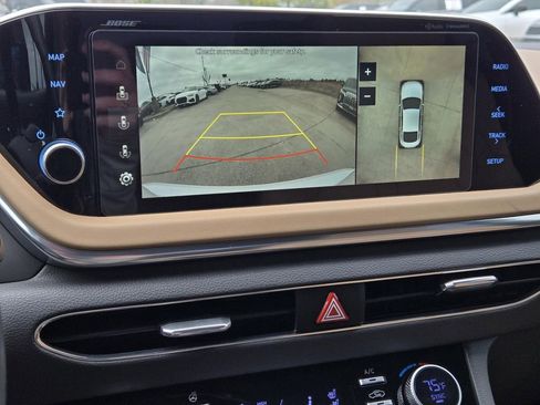 Used 2022 Hyundai Sonata Limited w/ Preferred Accessory Package image 14