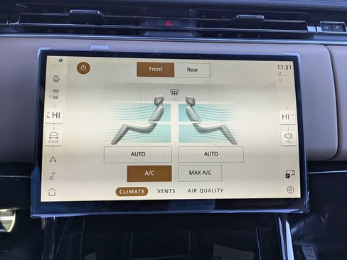 New 2025 Land Rover Range Rover Sport Dynamic SE image 14