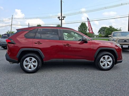 Used 2019 Toyota RAV4 LE AWD/4WD image 7