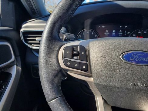 Certified 2022 Ford Explorer XLT w/ Equipment Group 202A image 13