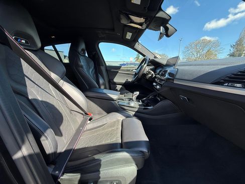 Used 2021 BMW X4 M w/ M Carbon Exterior Package image 9