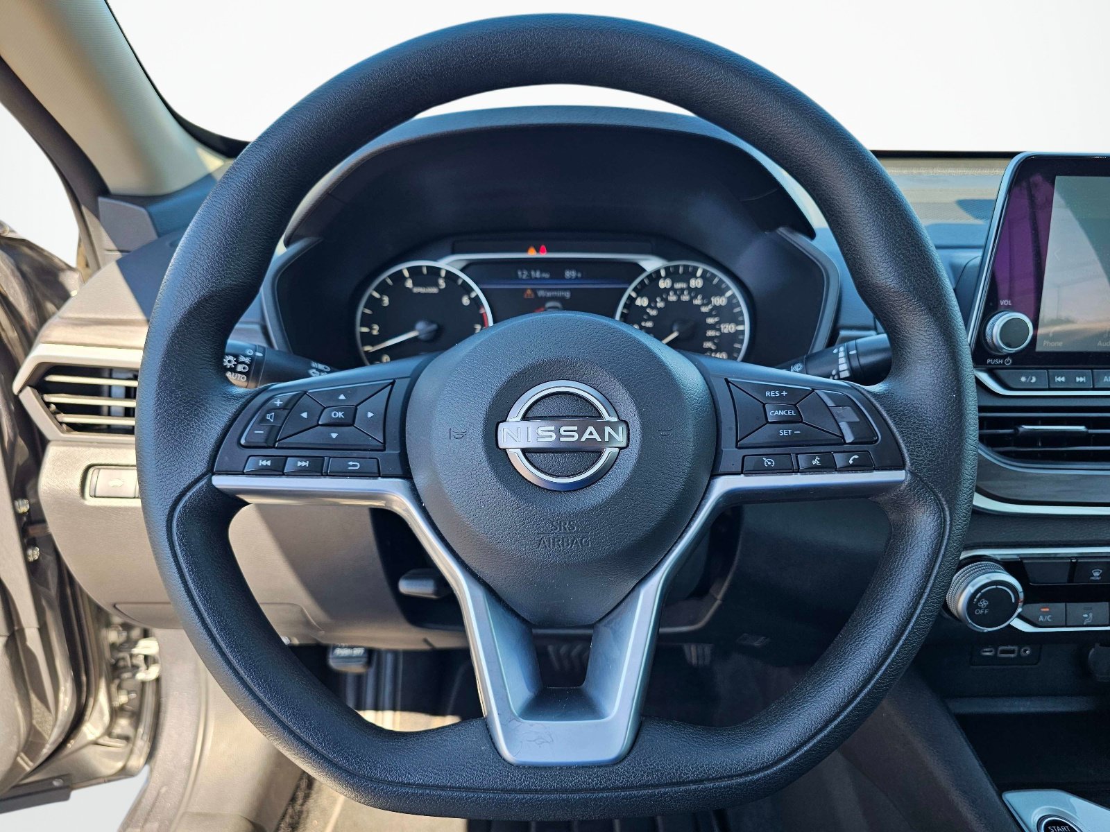 Used 2025 Nissan Altima 2.5 SV FWD image 17