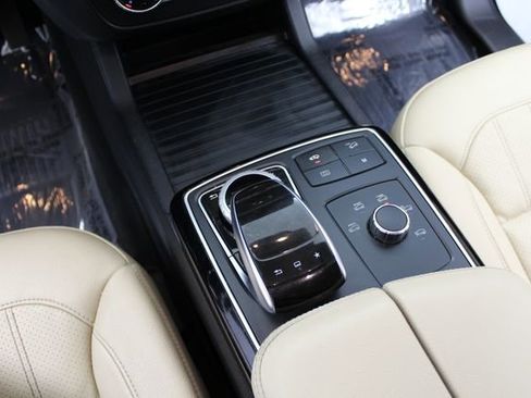 Used 2017 Mercedes-Benz GLS 450 4MATIC image 26
