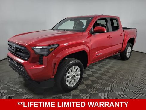 Used 2025 Toyota Tacoma SR5 AWD/4WD image 3