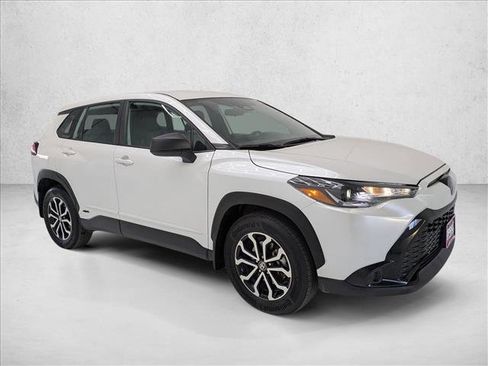 Used 2024 Toyota Corolla Cross S image 3