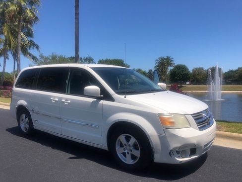 Used 2008 Dodge Grand Caravan SXT image 21
