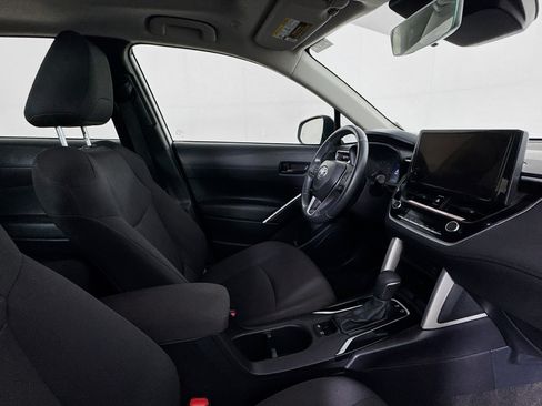 Used 2024 Toyota Corolla Cross LE FWD image 28