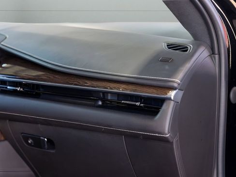Used 2022 Cadillac Escalade Sport Platinum w/ LPO, ONYX Package AWD/4WD image 97