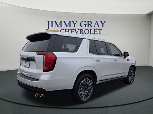 Used 2023 GMC Yukon Denali Ultimate image 3