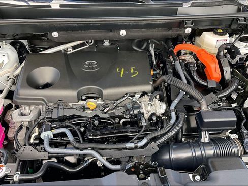Used 2025 Toyota RAV4 LE AWD/4WD image 13