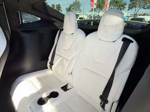 Used 2022 Tesla Model X Plaid image 10