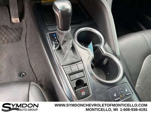 Used 2020 Toyota Camry XSE image 13