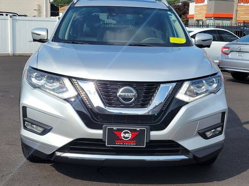 Used 2018 Nissan Rogue SL w/ Premium Package AWD/4WD image 3