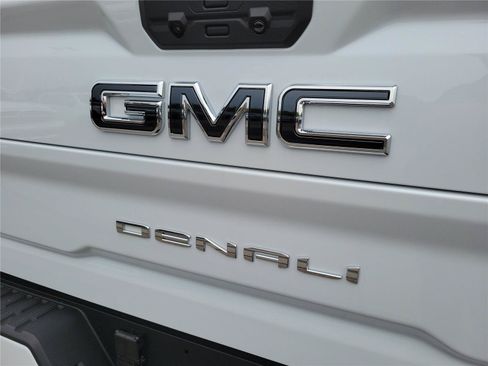 New 2026 GMC Sierra 2500 Denali Ultimate AWD/4WD image 6