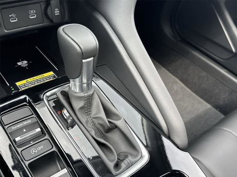 Certified 2026 Acura Integra FWD image 29