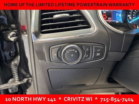 Used 2019 Ford Edge Titanium w/ Equipment Group 301A AWD/4WD image 15