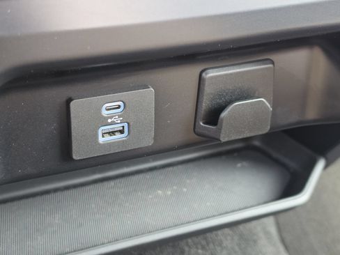 Used 2022 Ford F150 XLT RWD image 30
