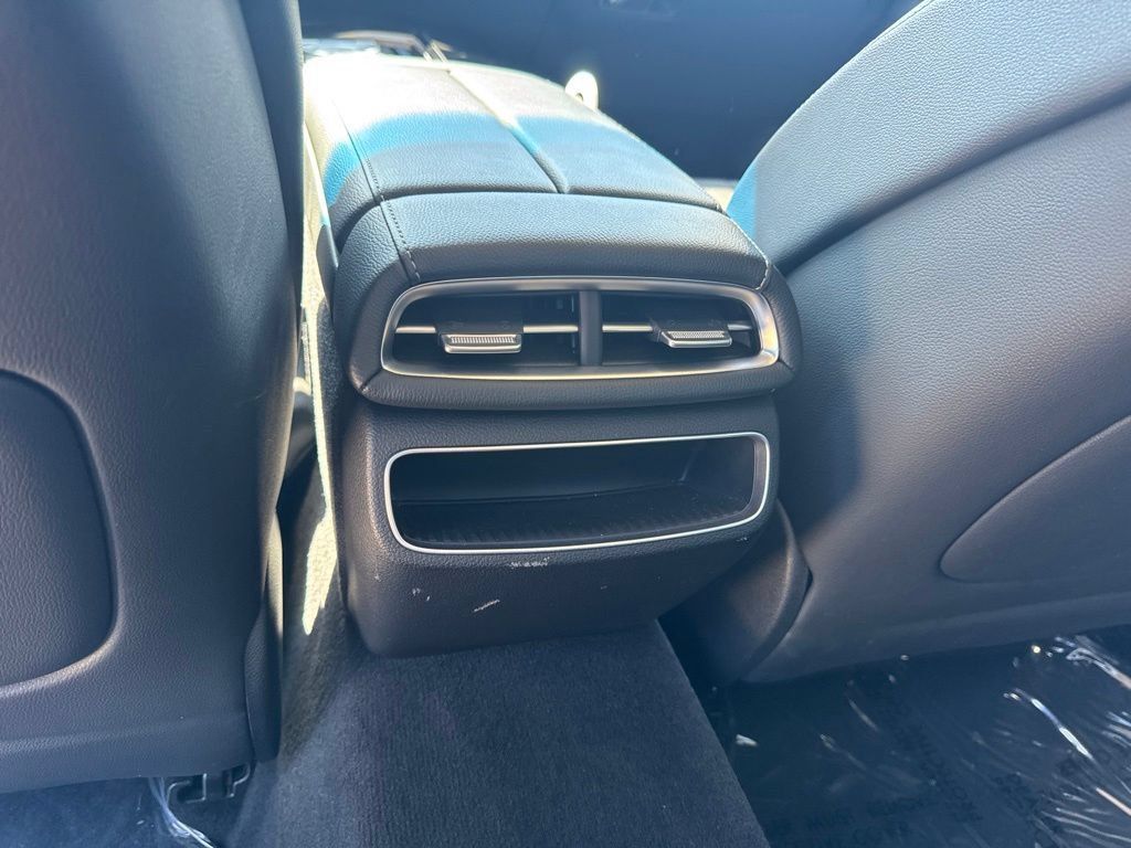 Used 2021 Genesis G80 2.5T RWD image 23