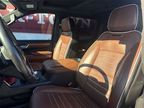 Used 2023 GMC Sierra 1500 Denali Ultimate image 11