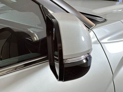 Used 2025 Toyota Tundra Limited image 10