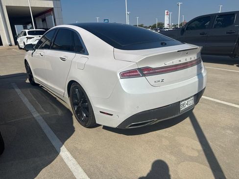 Used 2020 Lincoln MKZ Reserve w/ Monochromatic Package FWD image 2