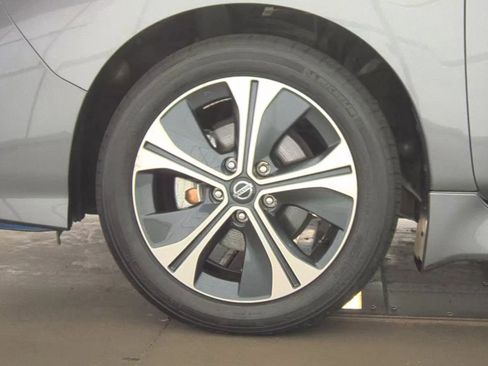 Used 2022 Nissan Leaf SV Plus w/ Protection Package image 17