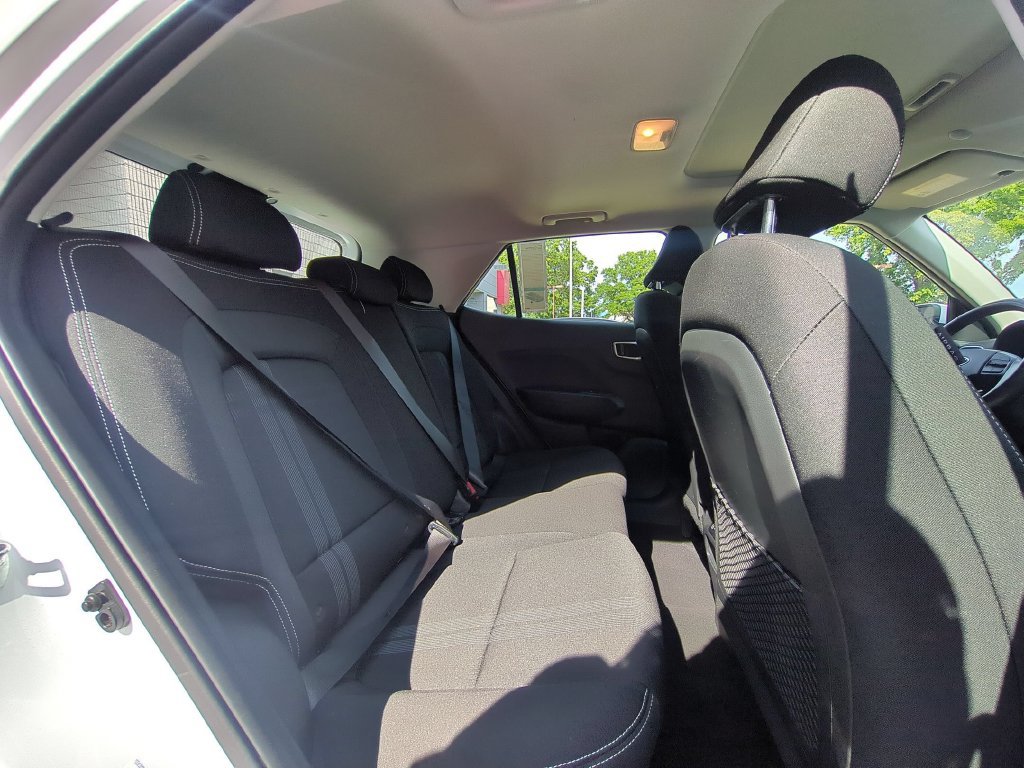 Used 2026 Hyundai Venue SEL FWD image 29