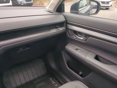 Used 2025 Honda CR-V EX image 16