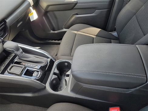 New 2025 GMC Canyon Elevation w/ Convenience Package image 25