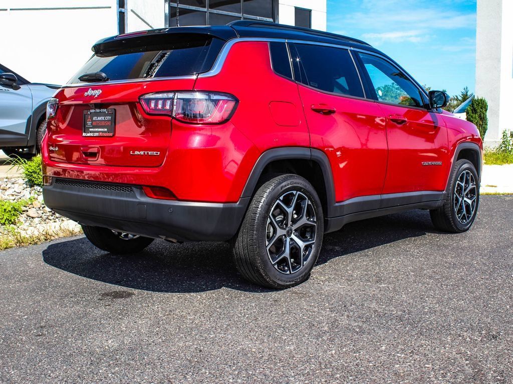 Used 2025 Jeep Compass Limited AWD/4WD image 6