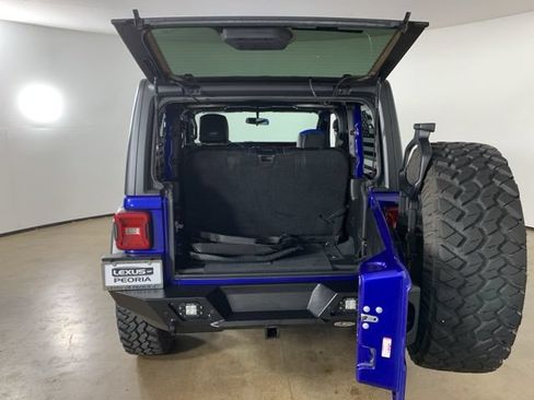 Used 2020 Jeep Wrangler Rubicon w/ LED Lighting Group AWD/4WD image 30