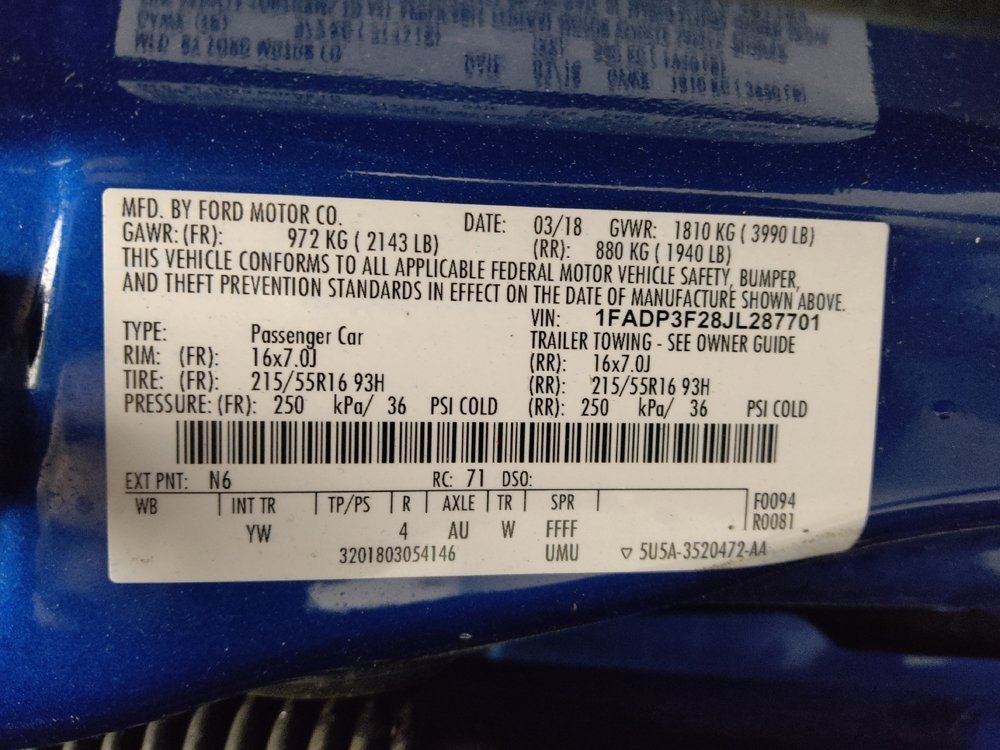 Used 2018 Ford Focus SE w/ SE Appearance Package FWD image 33