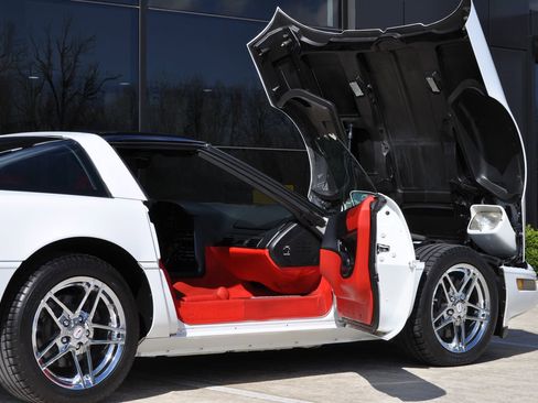 Used 1996 Chevrolet Corvette Coupe RWD image 20