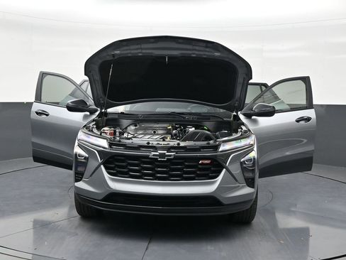 Used 2024 Chevrolet Trax RS w/ Driver Confidence Package FWD image 33