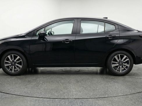 Used 2025 Nissan Versa SV image 5